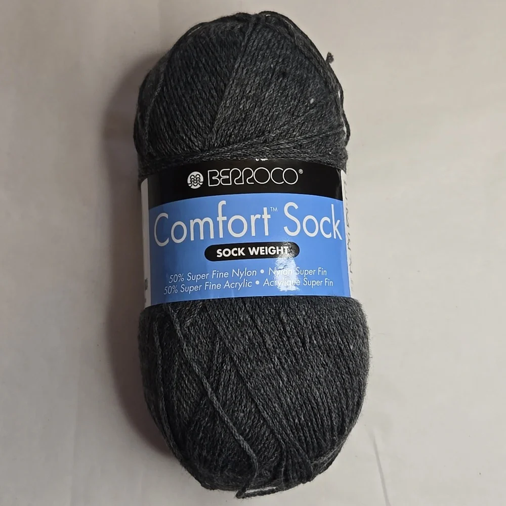 NWT Berroco Comfort Sock Sock Weight Grey Gray Yarn 50/50 Nylon Acrylic Blend